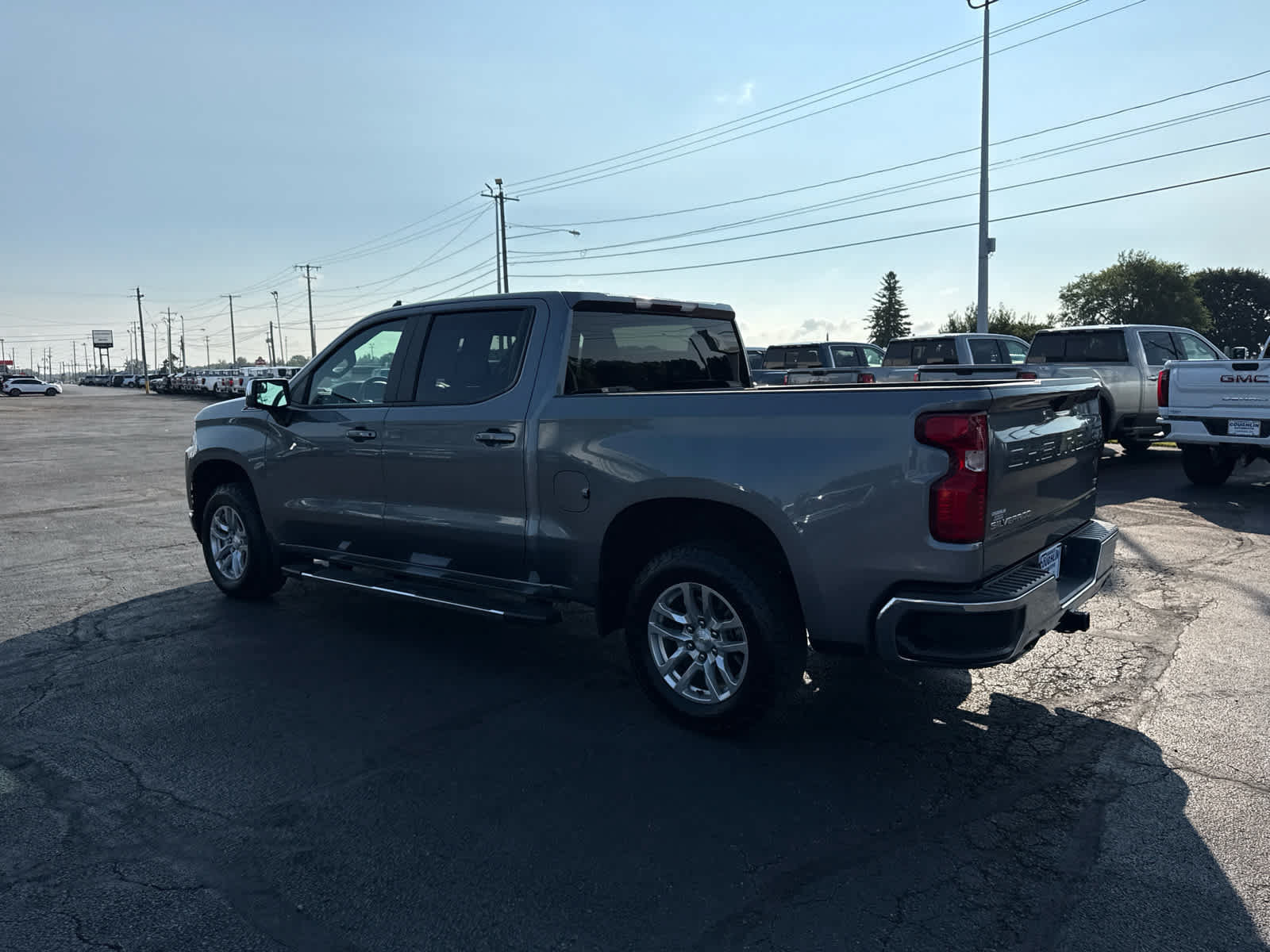 Certified 2022 Chevrolet Silverado 1500 LT AWD/4WD image 3