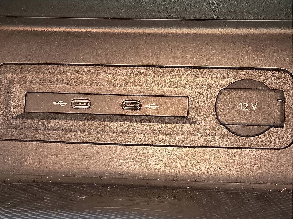 Used 2021 Volkswagen Atlas Cross Sport SE image 23