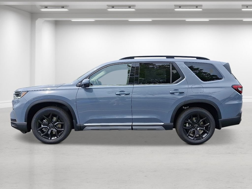 New 2025 Honda Pilot Touring image 2