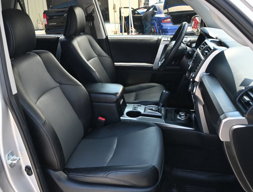 Used 2021 Toyota 4Runner SR5 Premium w/ Moonroof Package AWD/4WD image 18