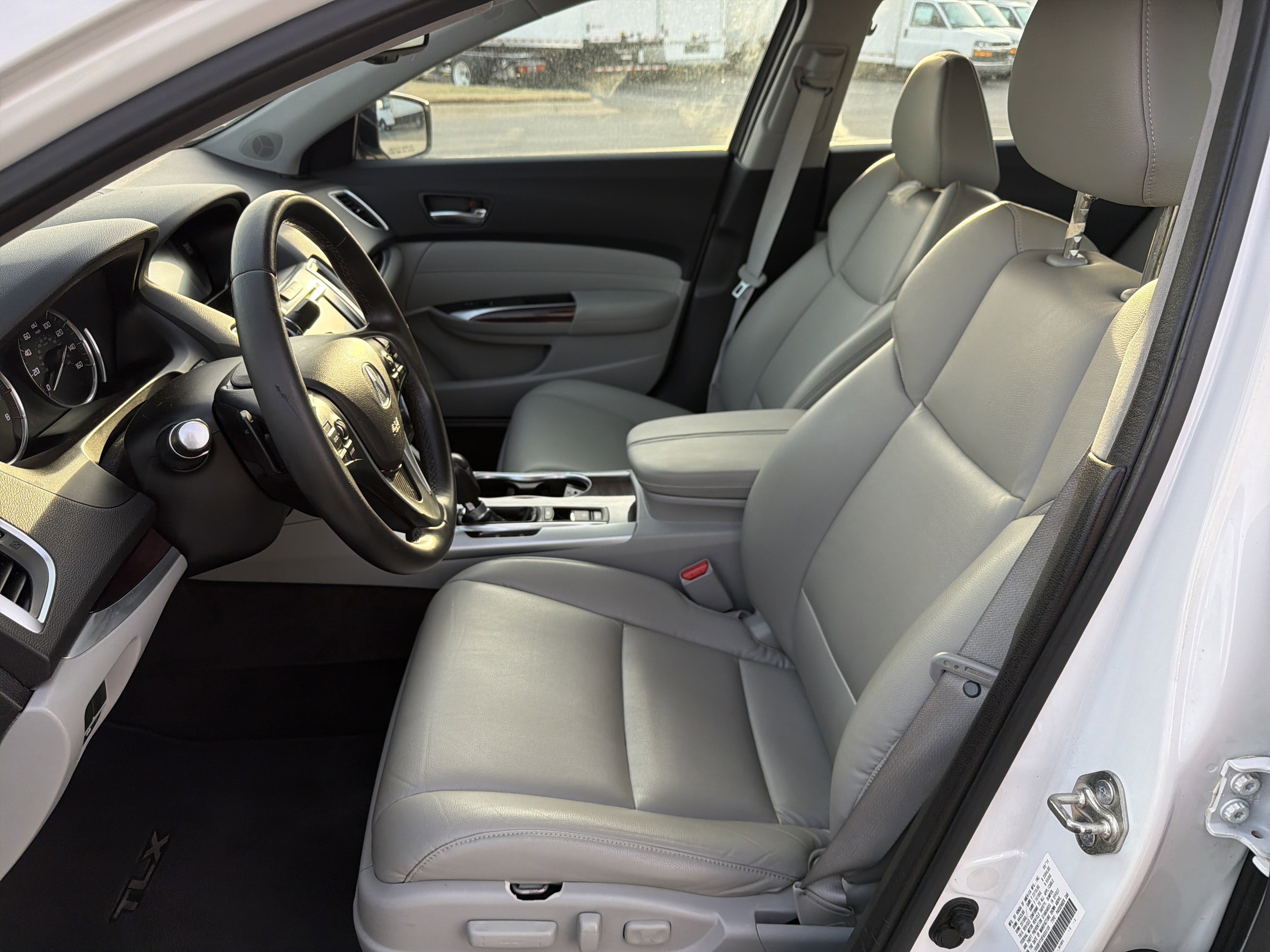 Used 2015 Acura TLX image 16