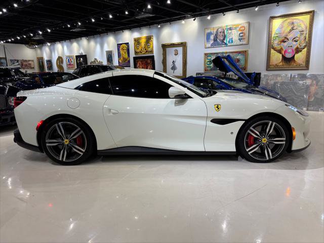 Used 2019 Ferrari Portofino RWD image 8