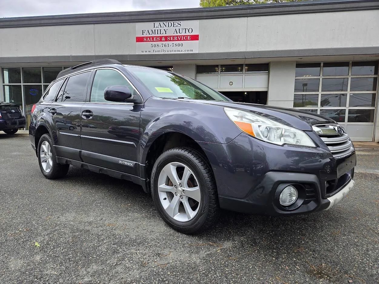 Used 2014 Subaru Outback 2.5i Limited AWD/4WD image 11