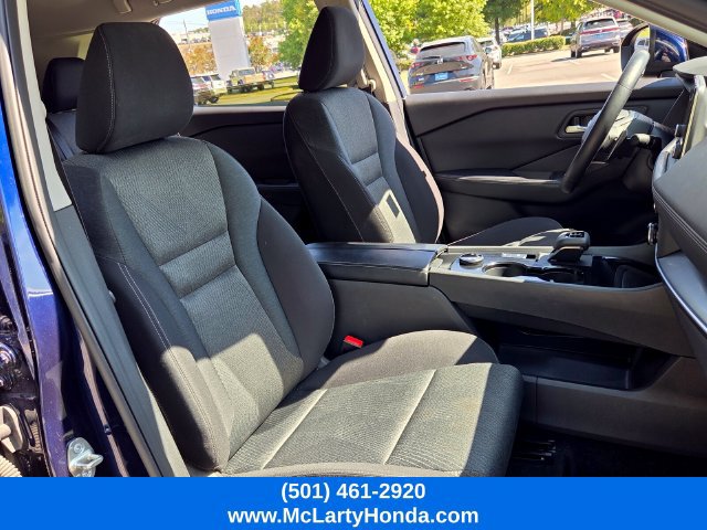 Used 2025 Nissan Rogue SV AWD/4WD image 18