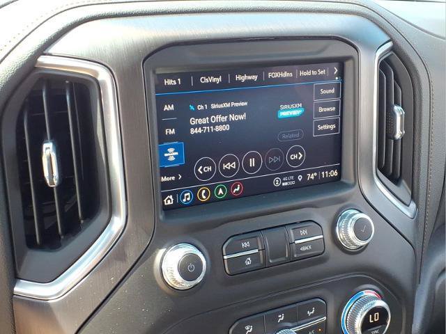 Used 2022 GMC Sierra 2500 AT4 w/ AT4 Premium Plus Package AWD/4WD image 10