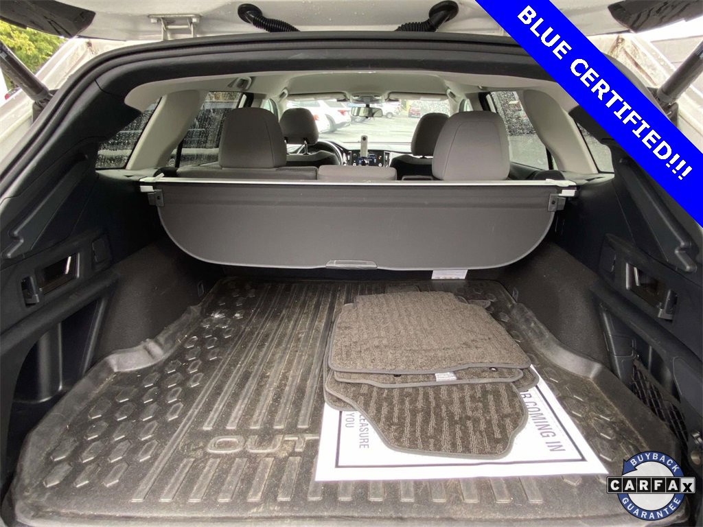 Used 2023 Subaru Outback Premium image 9