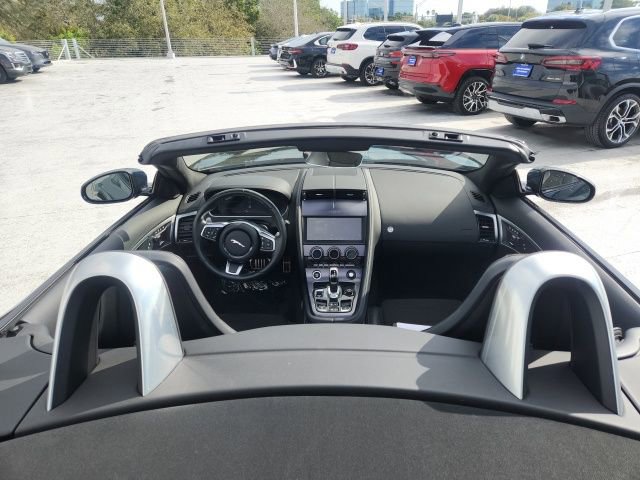 Used 2021 Jaguar F-TYPE Convertible image 16