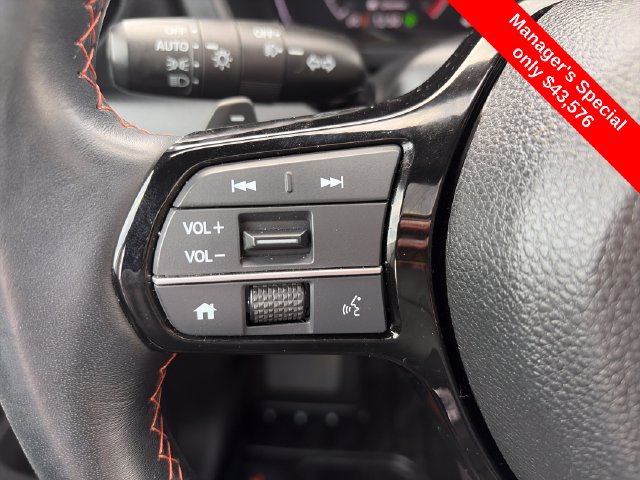 Used 2025 Honda Pilot TrailSport image 16