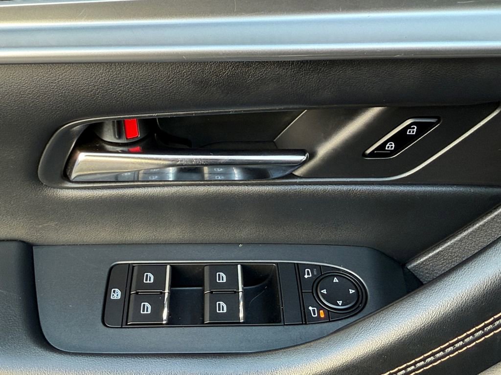 Used 2024 MAZDA CX-90 Plug-In Hybrid w/ Preferred image 11