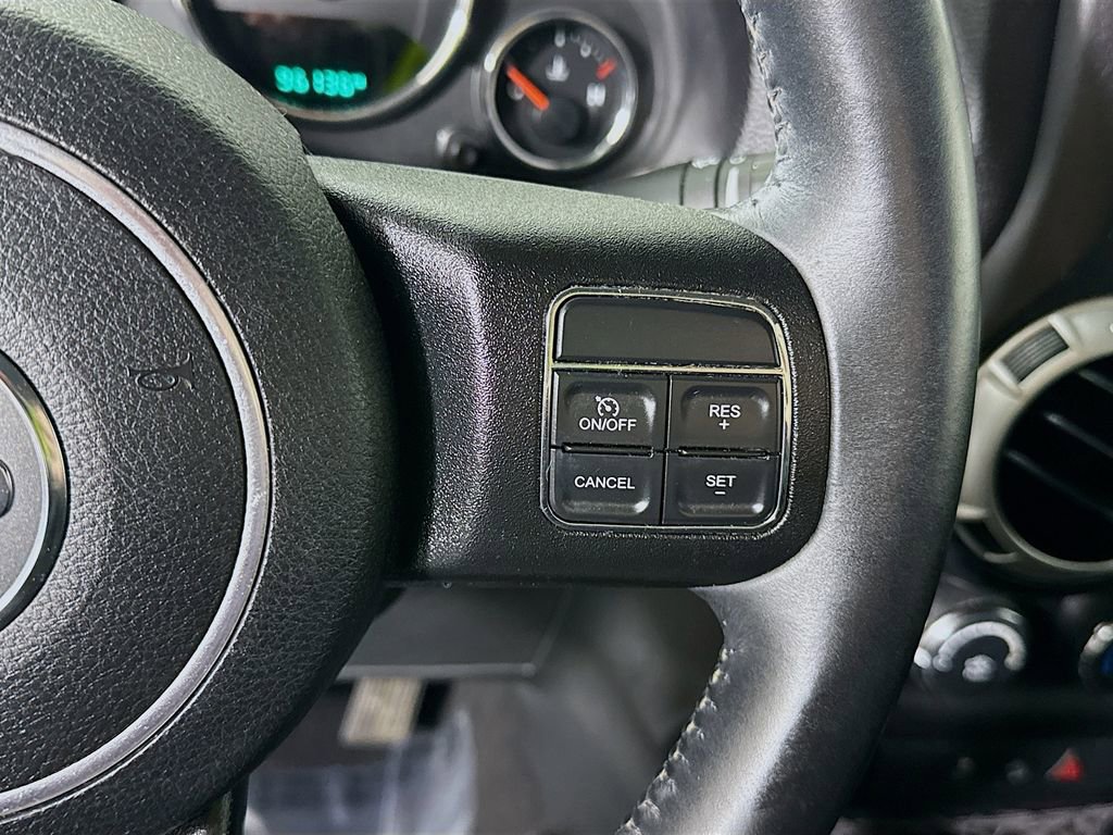 Used 2016 Jeep Wrangler Unlimited Sahara image 18