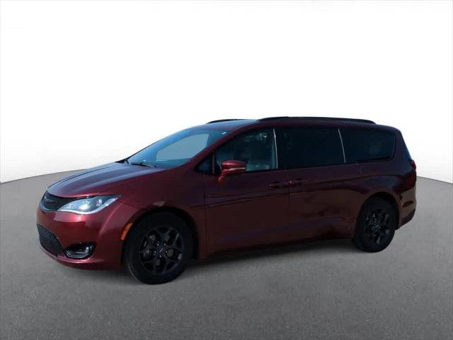 Certified 2019 Chrysler Pacifica Limited w/ S Appearance Package FWD image 4
