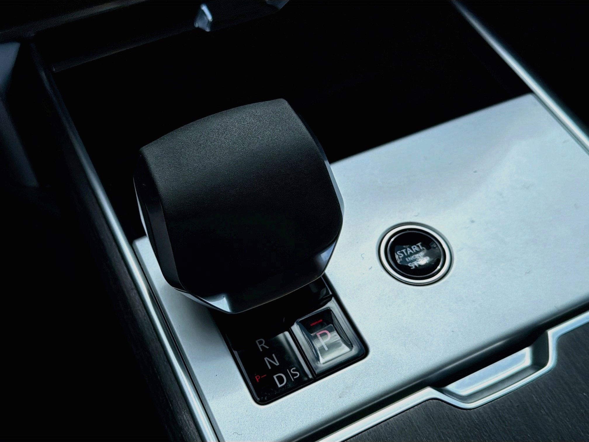 New 2026 Land Rover Range Rover SE AWD/4WD image 30