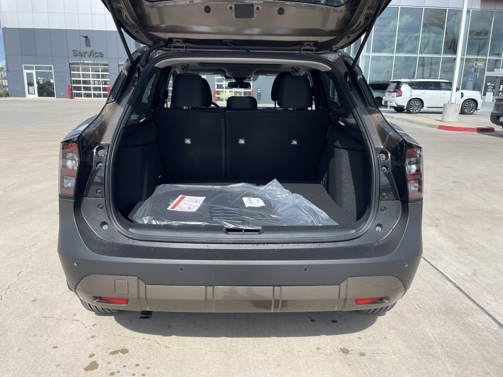 New 2025 Nissan Kicks SV w/ SV Premium Package image 5