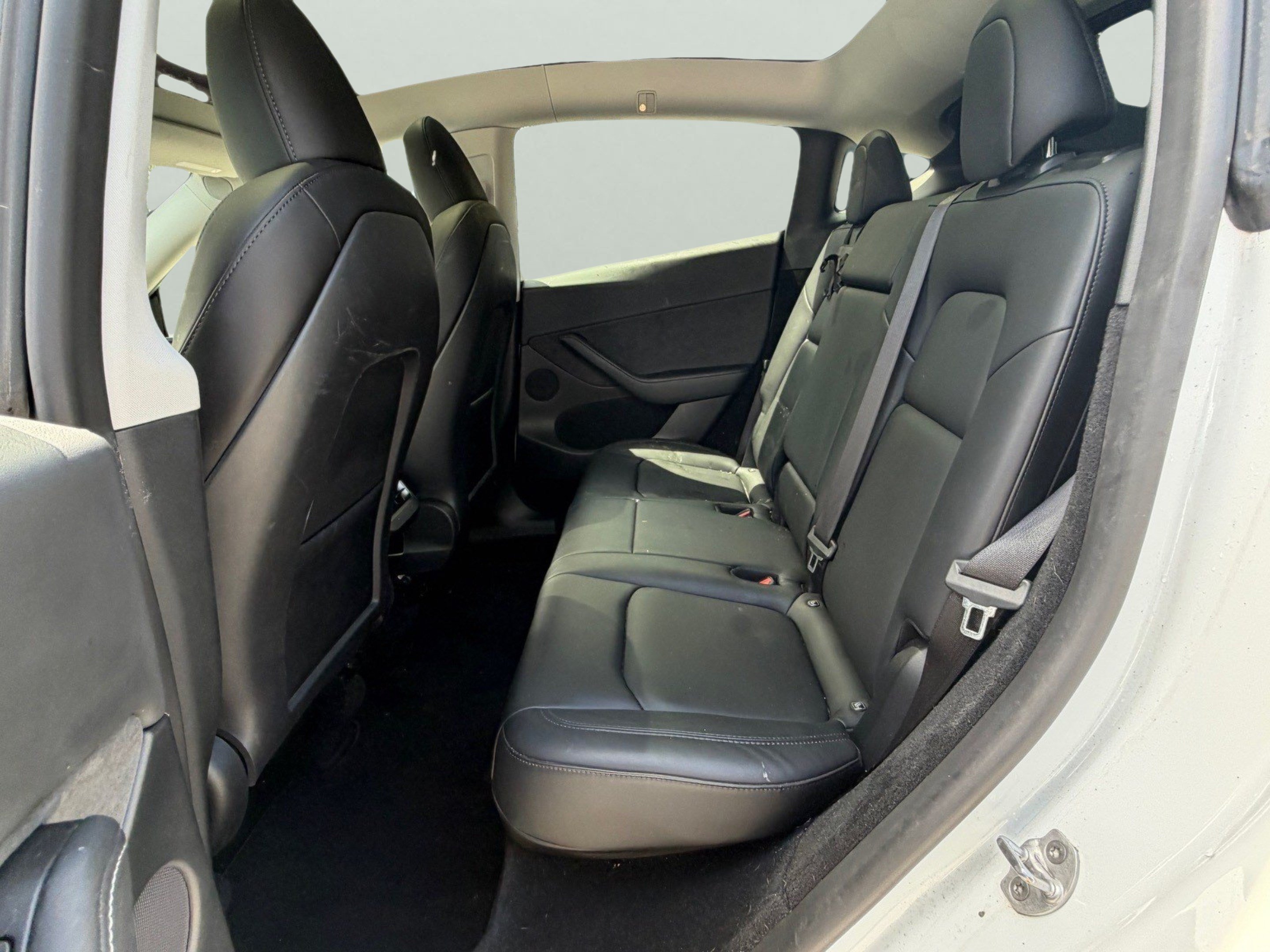 Used 2023 Tesla Model Y 2WD image 11