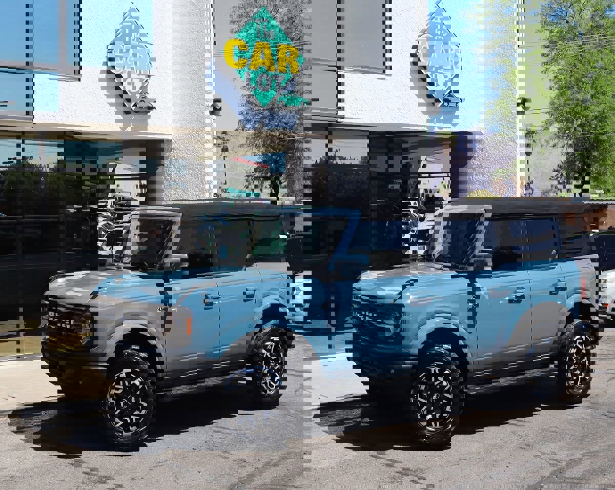 Used 2022 Ford Bronco Outer Banks image 3