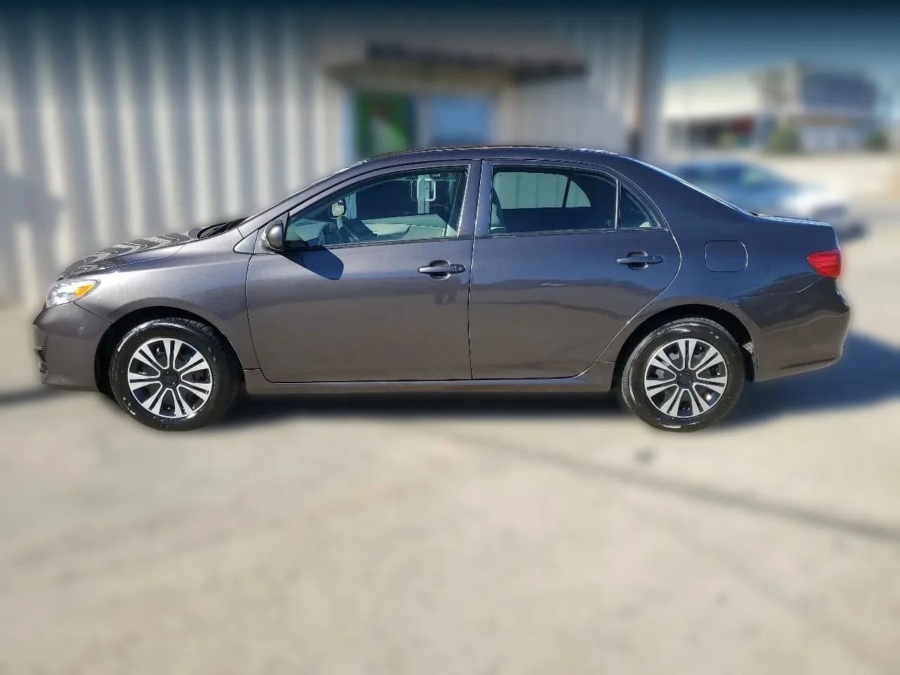 Used 2010 Toyota Corolla LE image 5