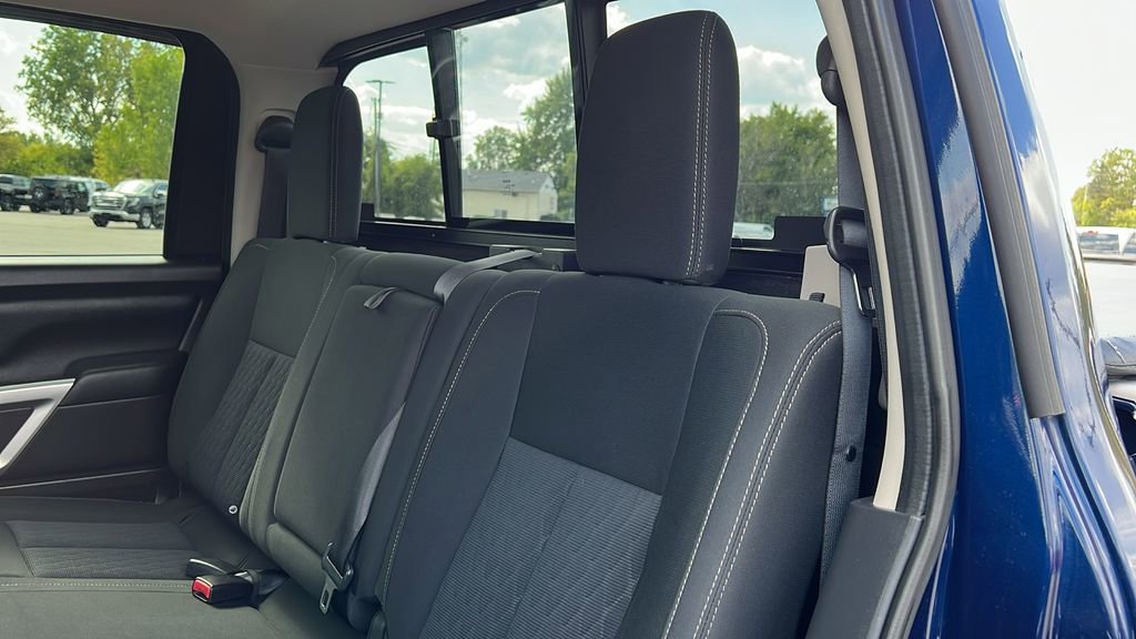 Used 2017 Nissan Titan SV image 29