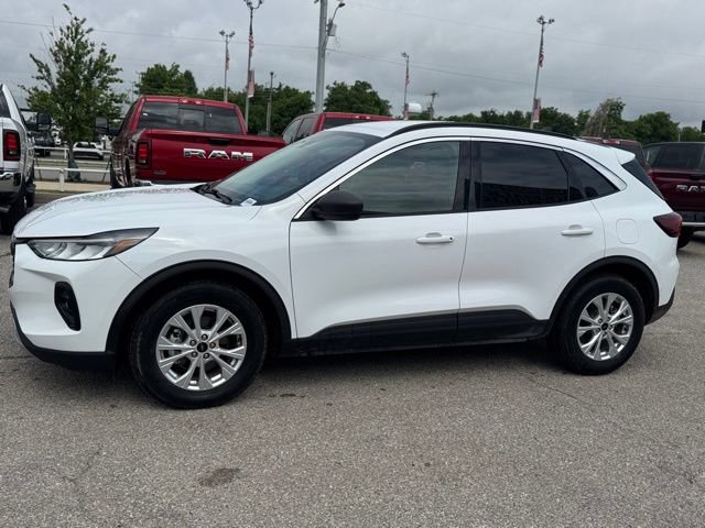 Used 2024 Ford Escape Active w/ Tech Pack #1 FWD image 3