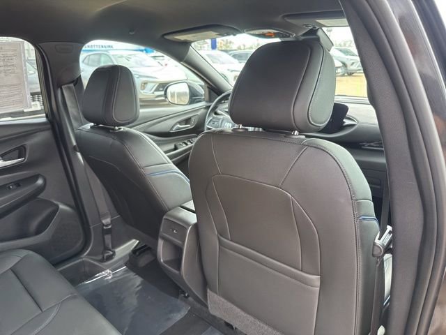 Used 2025 Buick Envista Sport Touring image 43