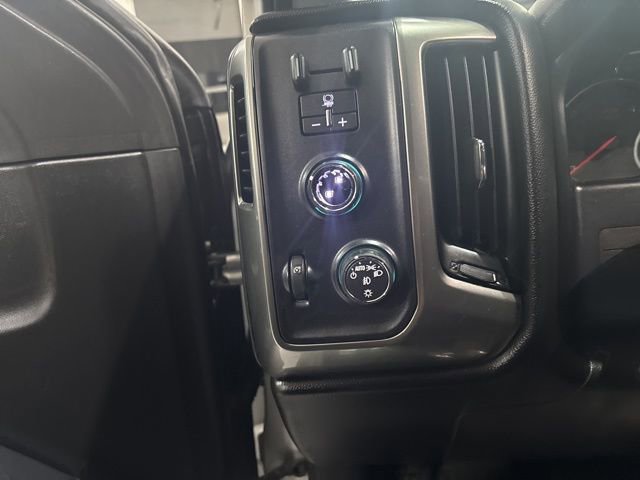 Used 2018 Chevrolet Silverado 1500 LT w/ All Star Edition image 14