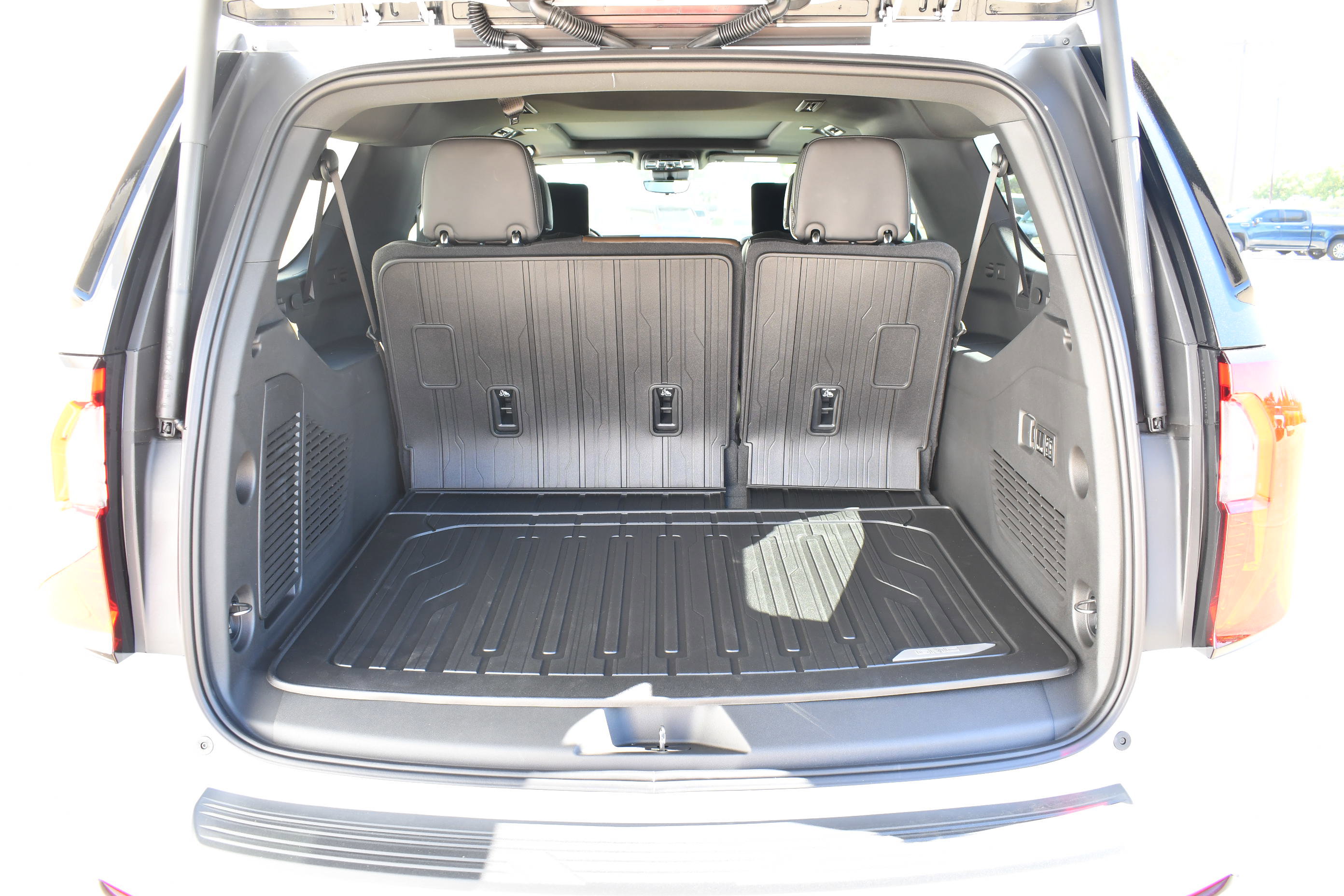 New 2026 GMC Yukon XL Denali Ultimate w/ LPO, Floor Liner Package image 8