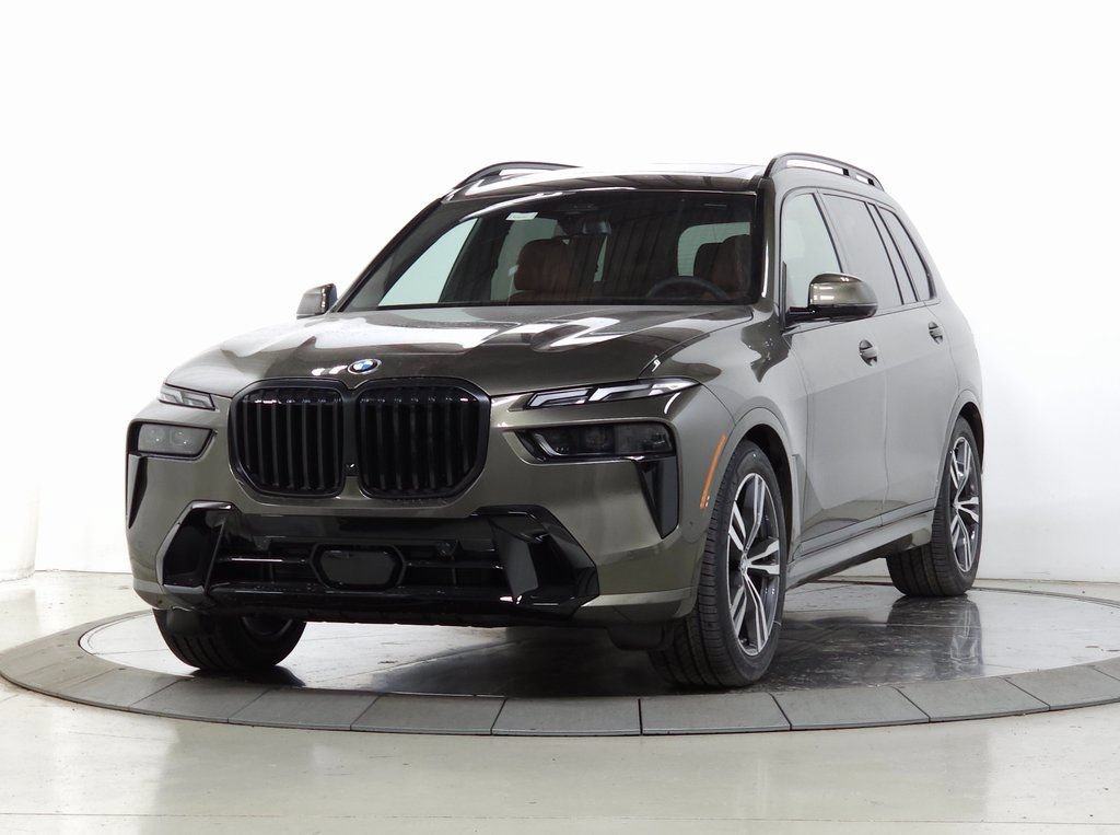Used 2026 BMW X7 xDrive40i w/ M Sport Package AWD/4WD image 3