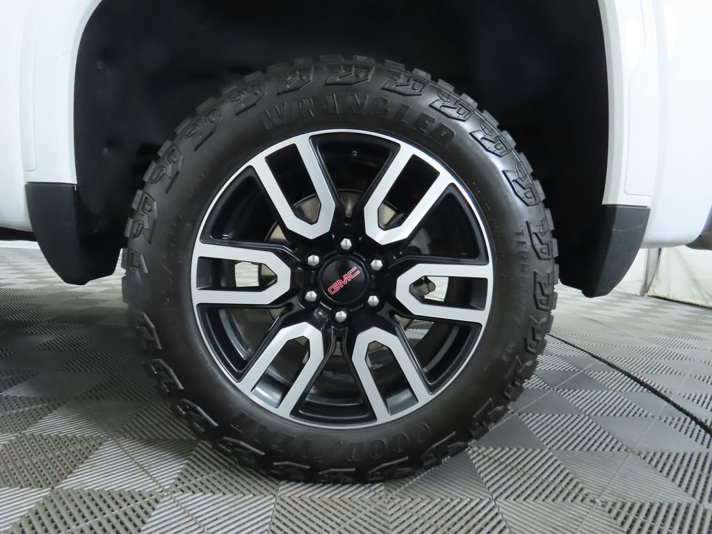 Used 2023 GMC Sierra 1500 AT4 w/ AT4 Premium Package image 32