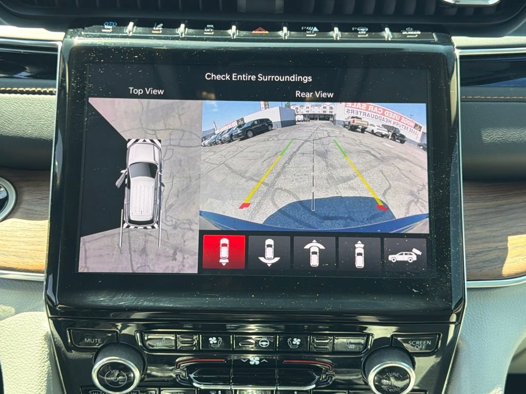 Used 2022 Jeep Grand Cherokee Summit w/ Advanced Protech Group IV AWD/4WD image 34