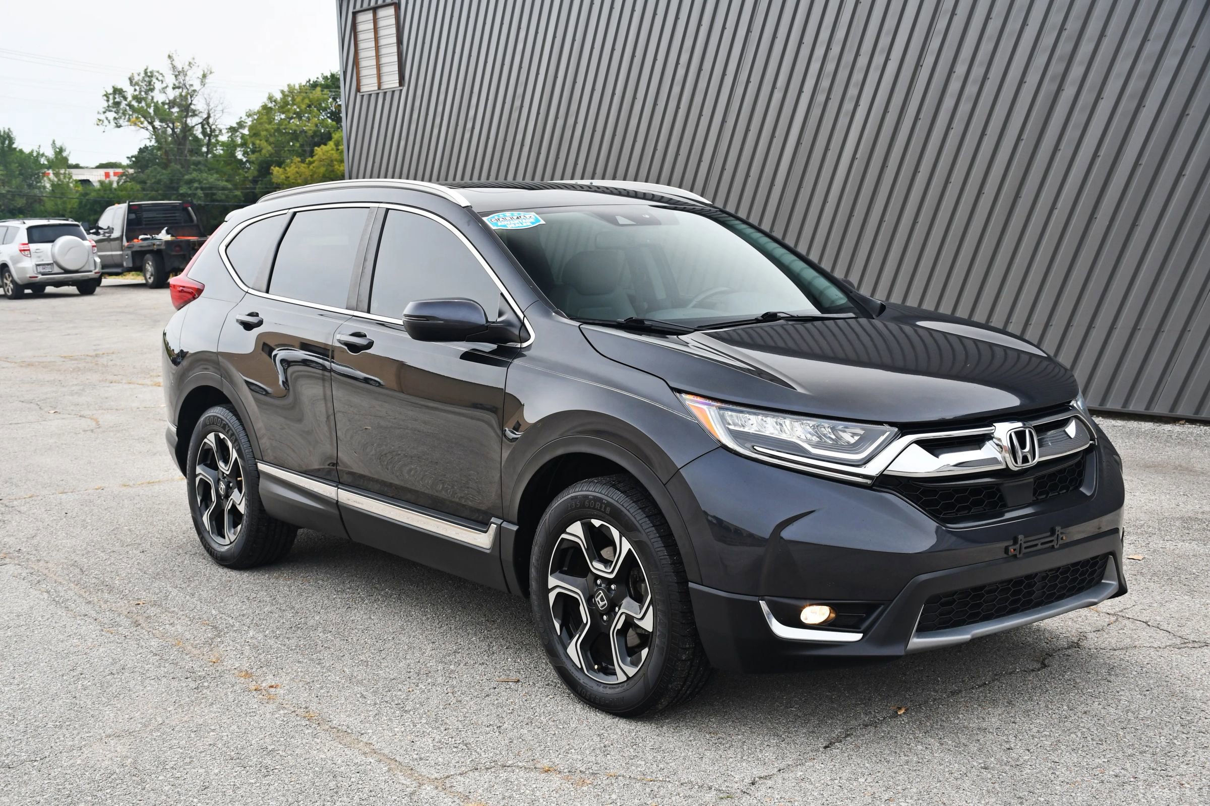 Used 2018 Honda CR-V Touring image 4