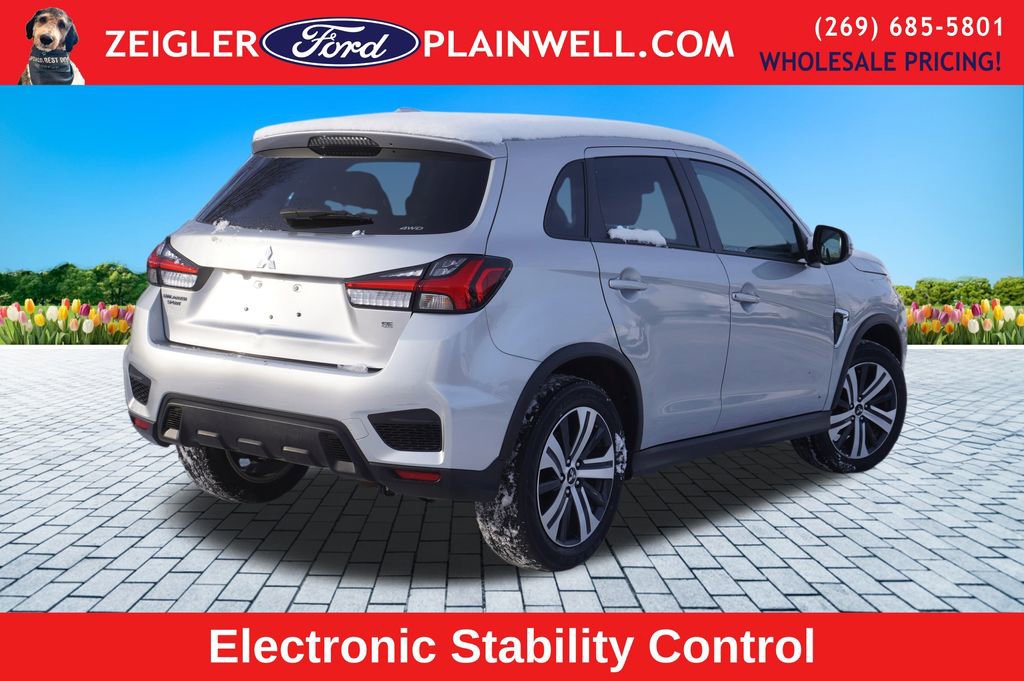 Used 2024 Mitsubishi Outlander Sport SE image 3