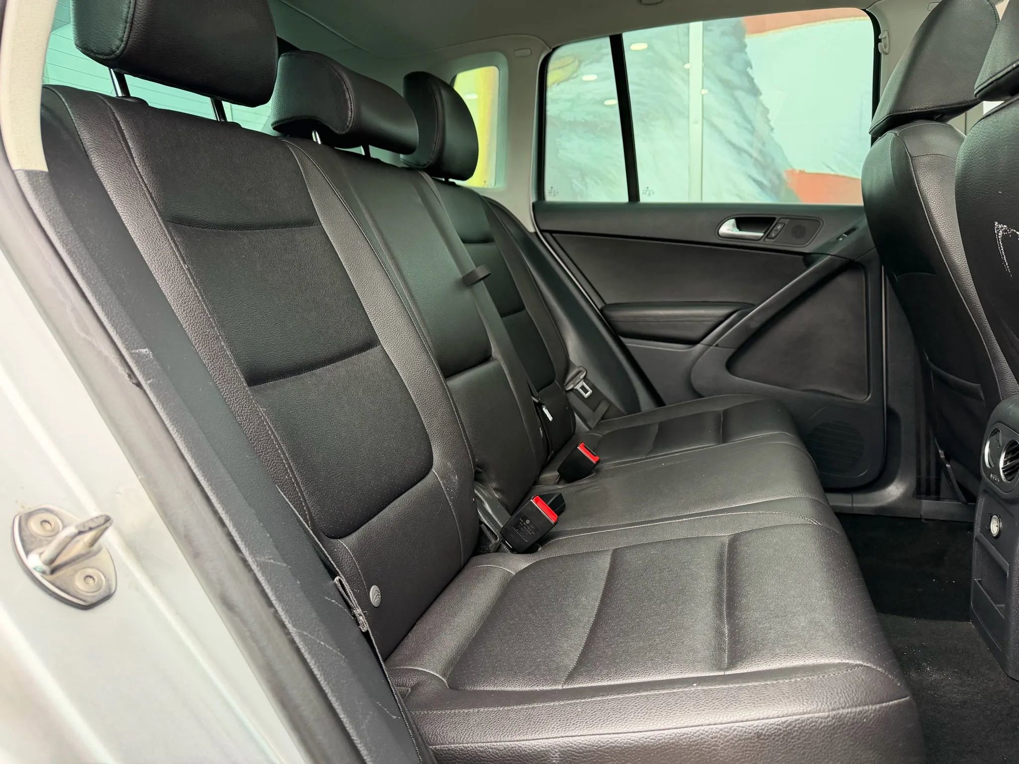 Used 2012 Volkswagen Tiguan SE AWD/4WD image 11