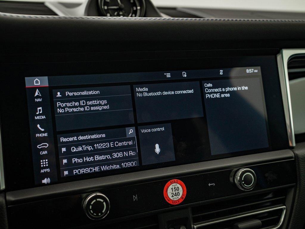 Certified 2024 Porsche Macan image 42
