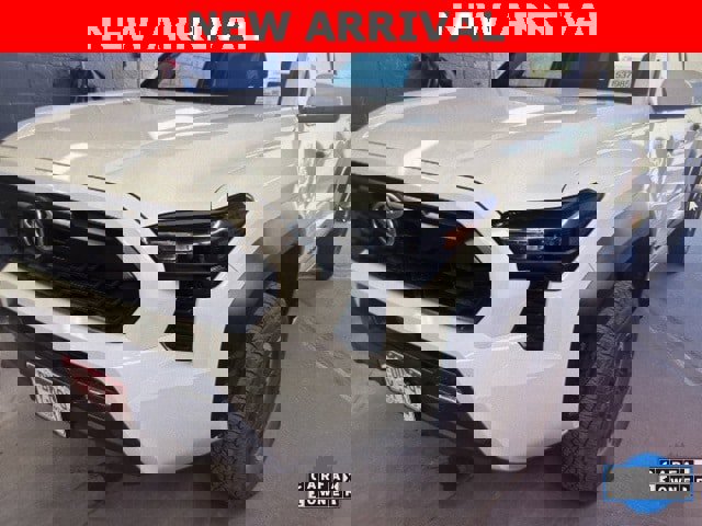 Used 2024 Toyota Tacoma TRD Off-Road image 3