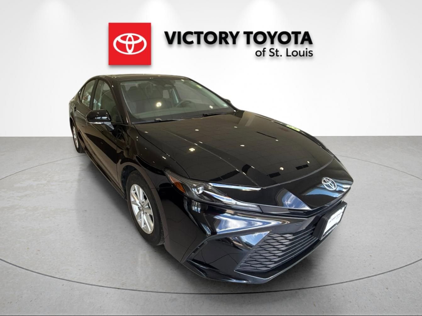 Used 2026 Toyota Camry LE FWD image 1
