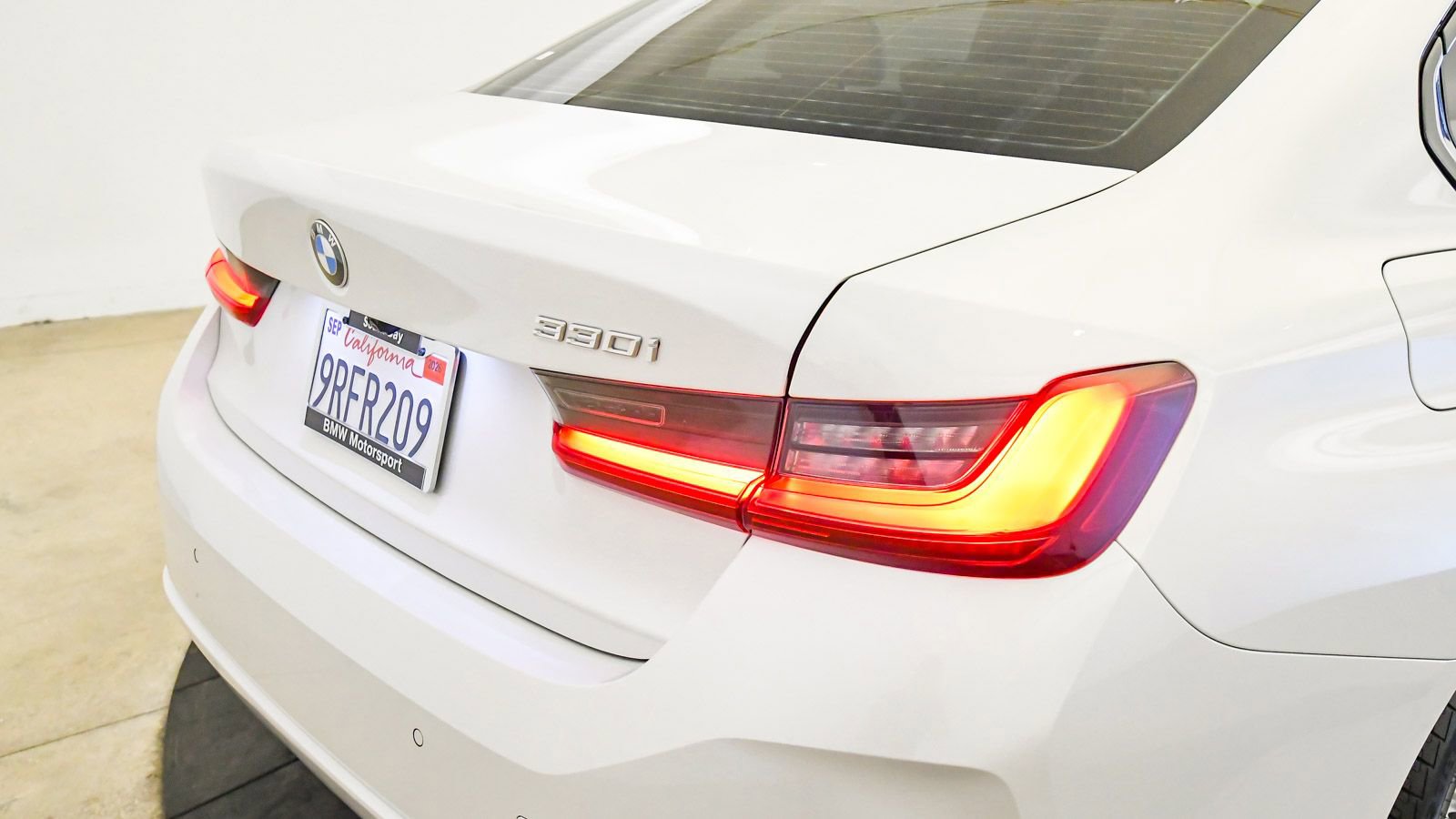 Used 2023 BMW 330i Sedan w/ Driving Assistance Package image 12