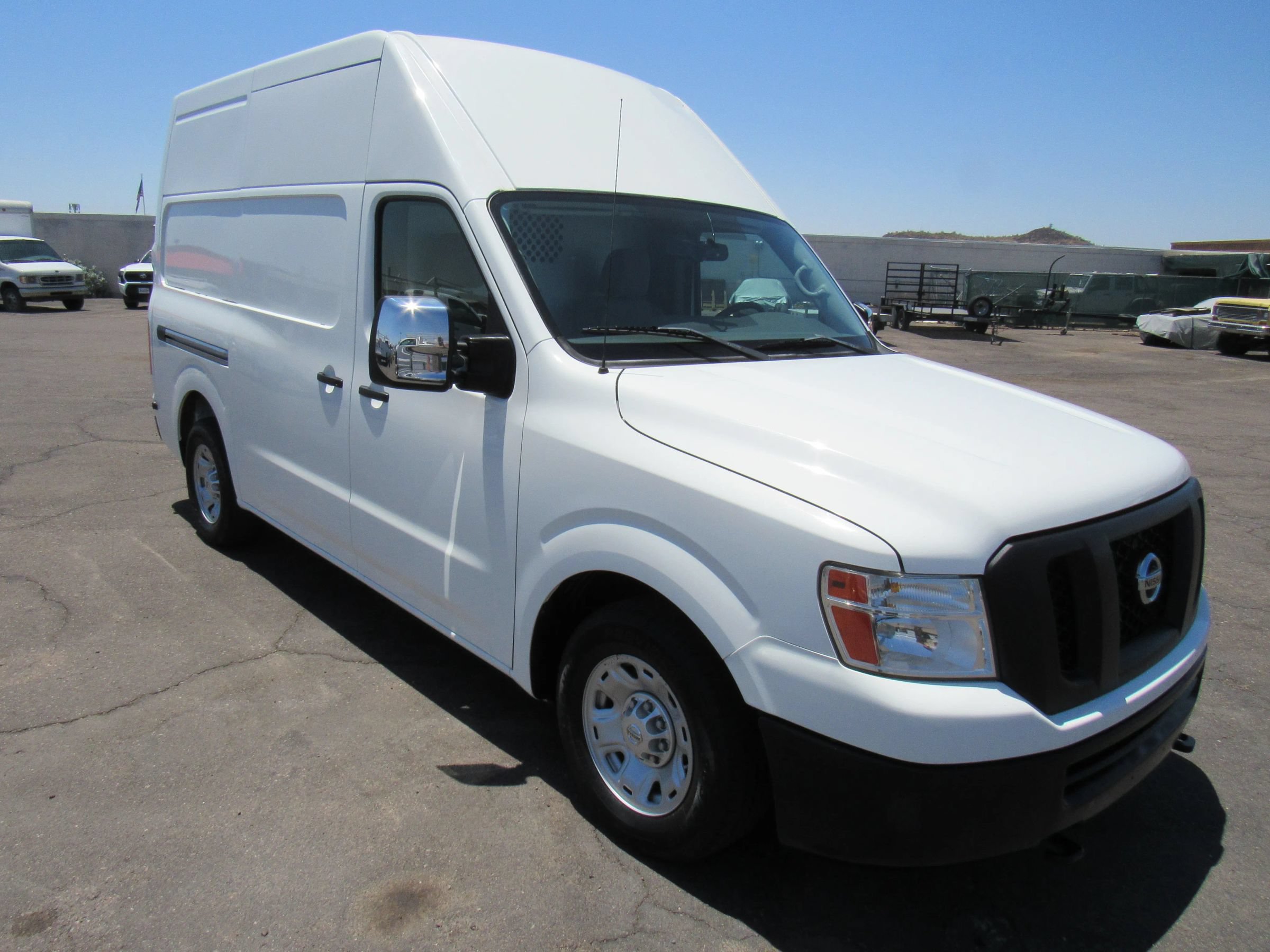 Used 2017 Nissan NV 3500 SV RWD image 4