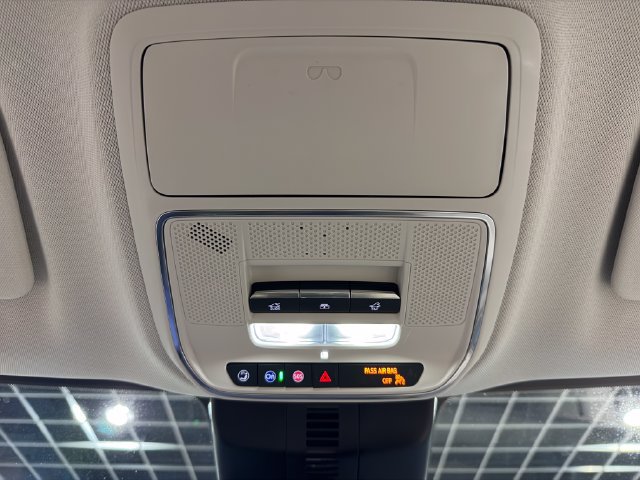 Used 2025 Buick Enclave Avenir w/ Super Cruise Package FWD image 21