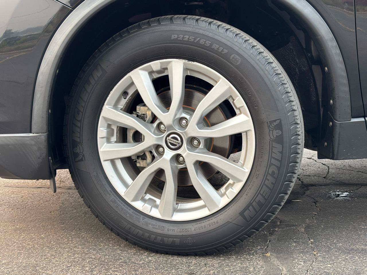 Used 2019 Nissan Rogue SV AWD/4WD image 45