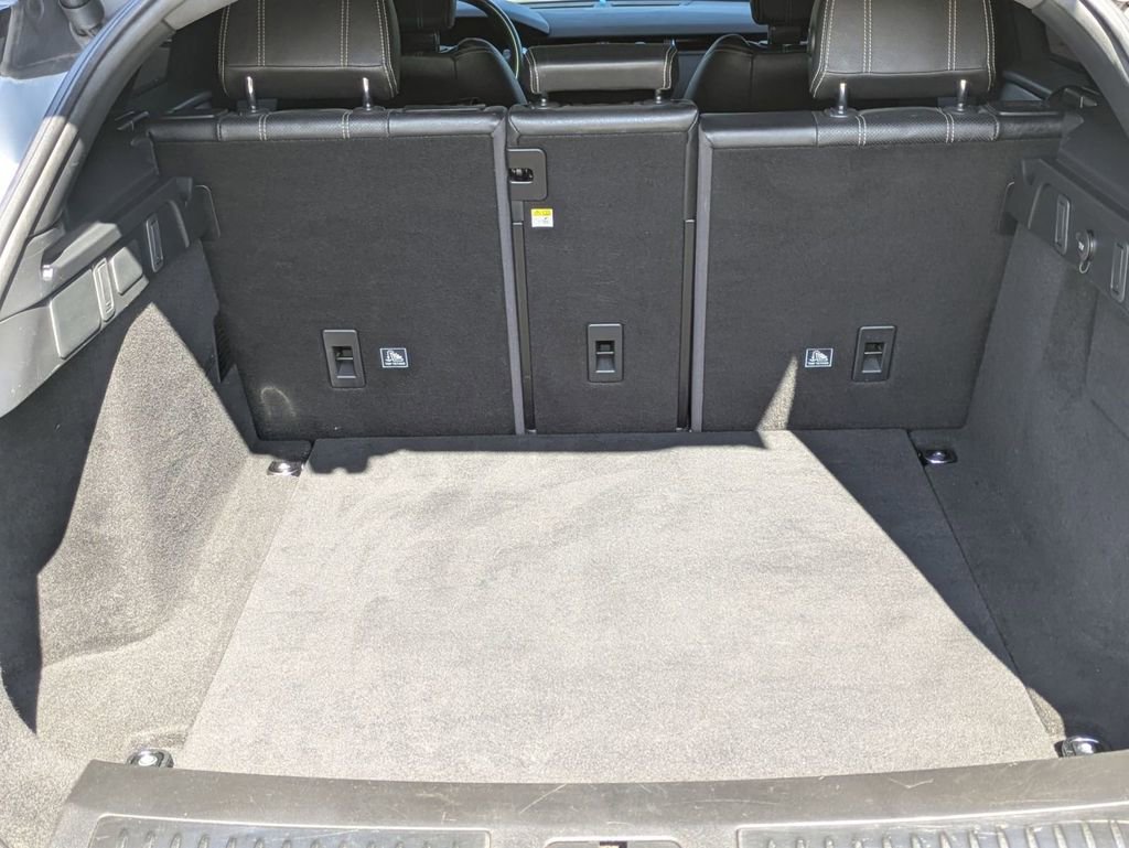 Used 2020 Land Rover Range Rover Velar R-Dynamic S image 28