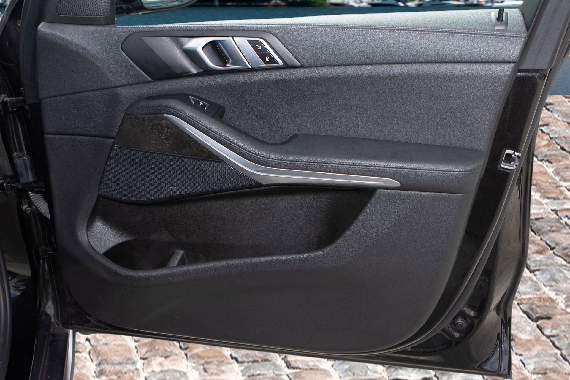 Used 2022 BMW X5 sDrive40i w/ Premium Package image 14