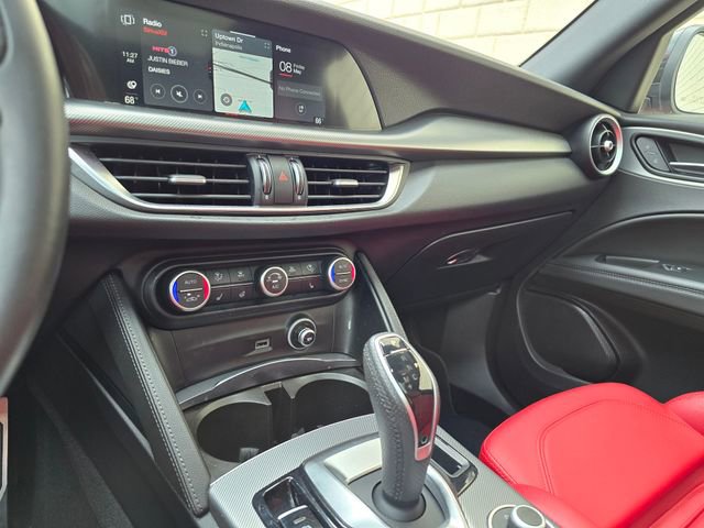 Used 2024 Alfa Romeo Stelvio Veloce AWD/4WD image 35