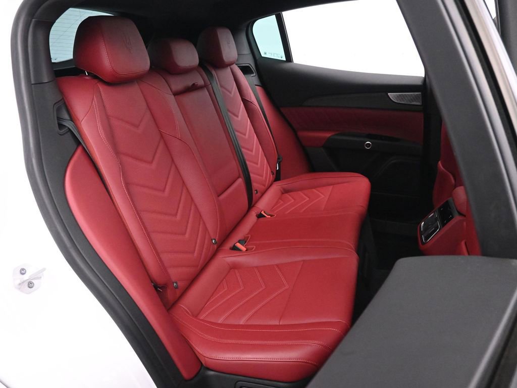 Used 2023 Maserati Grecale Modena image 19