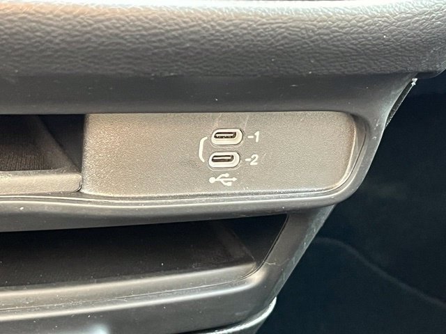Used 2026 Chrysler Pacifica Select FWD image 26