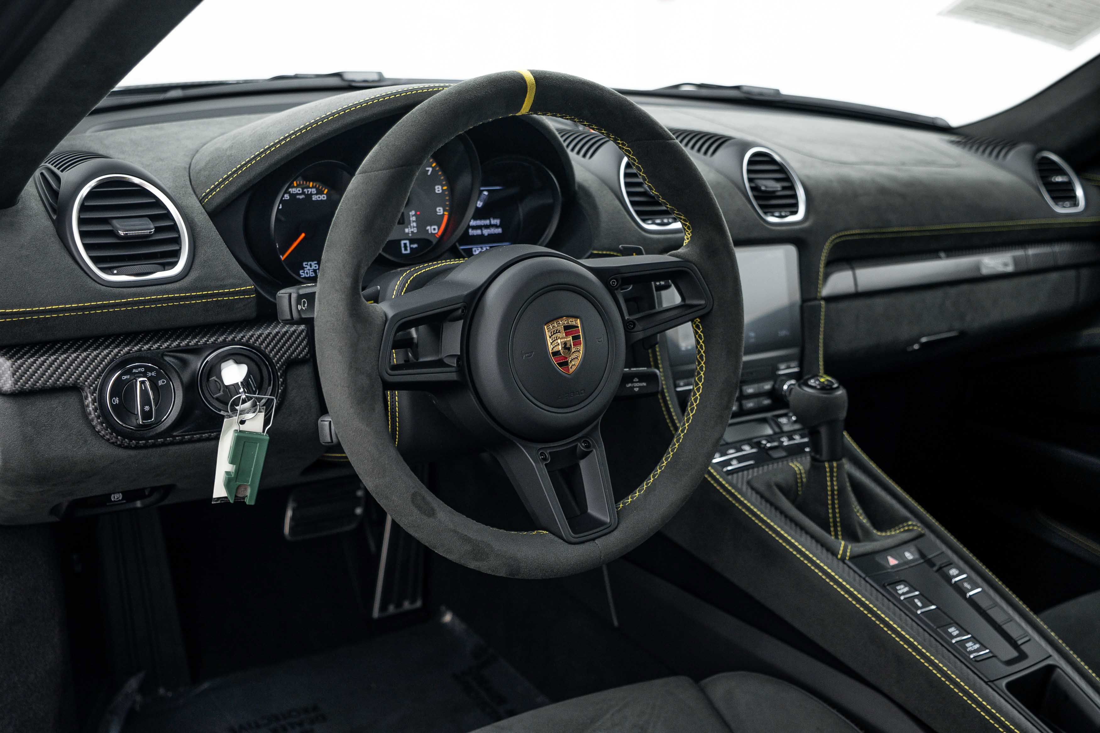 Certified 2025 Porsche 718 Cayman GT4 RS RWD image 18