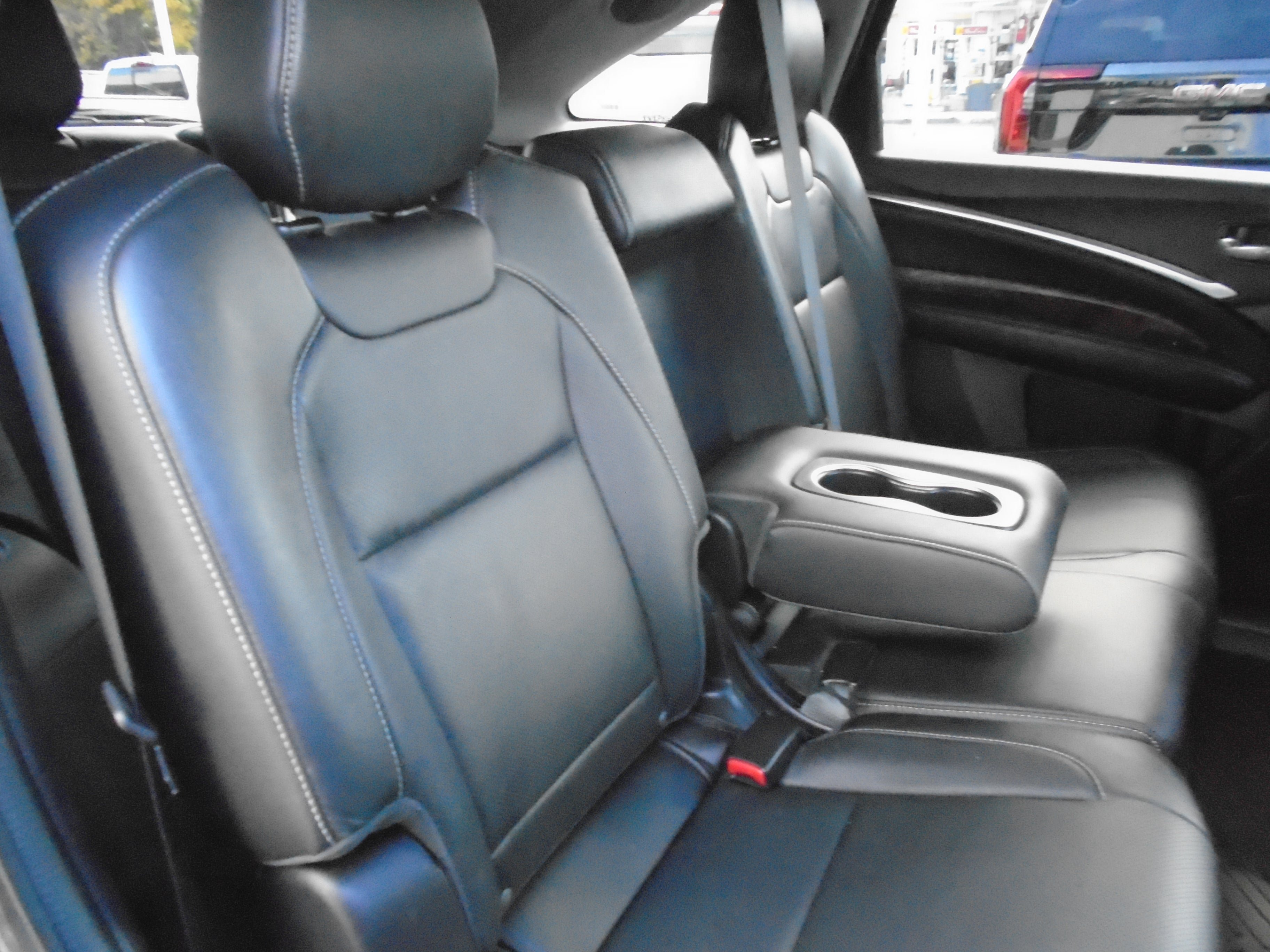 Used 2020 Acura MDX w/ Technology Package AWD/4WD image 32
