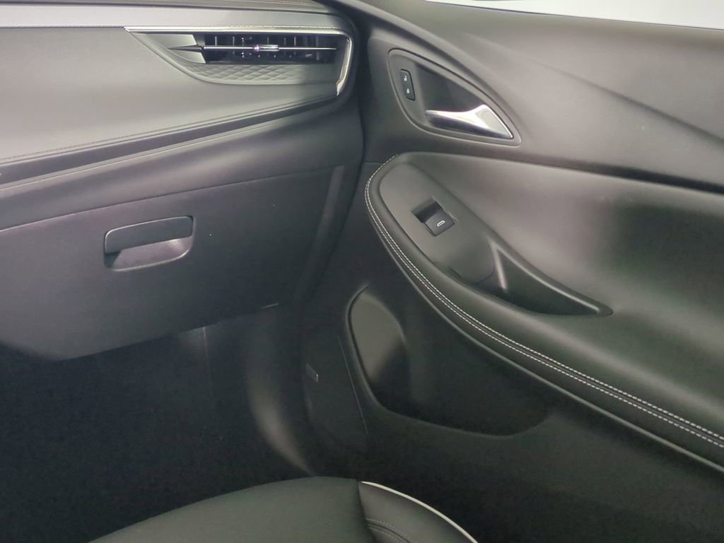 Used 2025 Buick Encore GX Avenir w/ Avenir Technology Package image 19