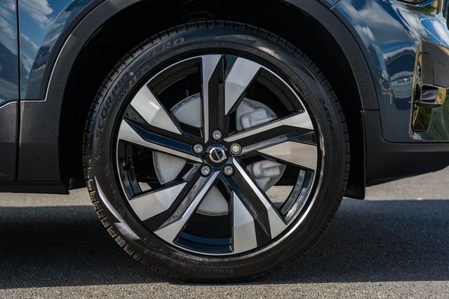 Used 2026 Volvo XC40 B5 Ultra w/ Protection Package Premier AWD/4WD image 17
