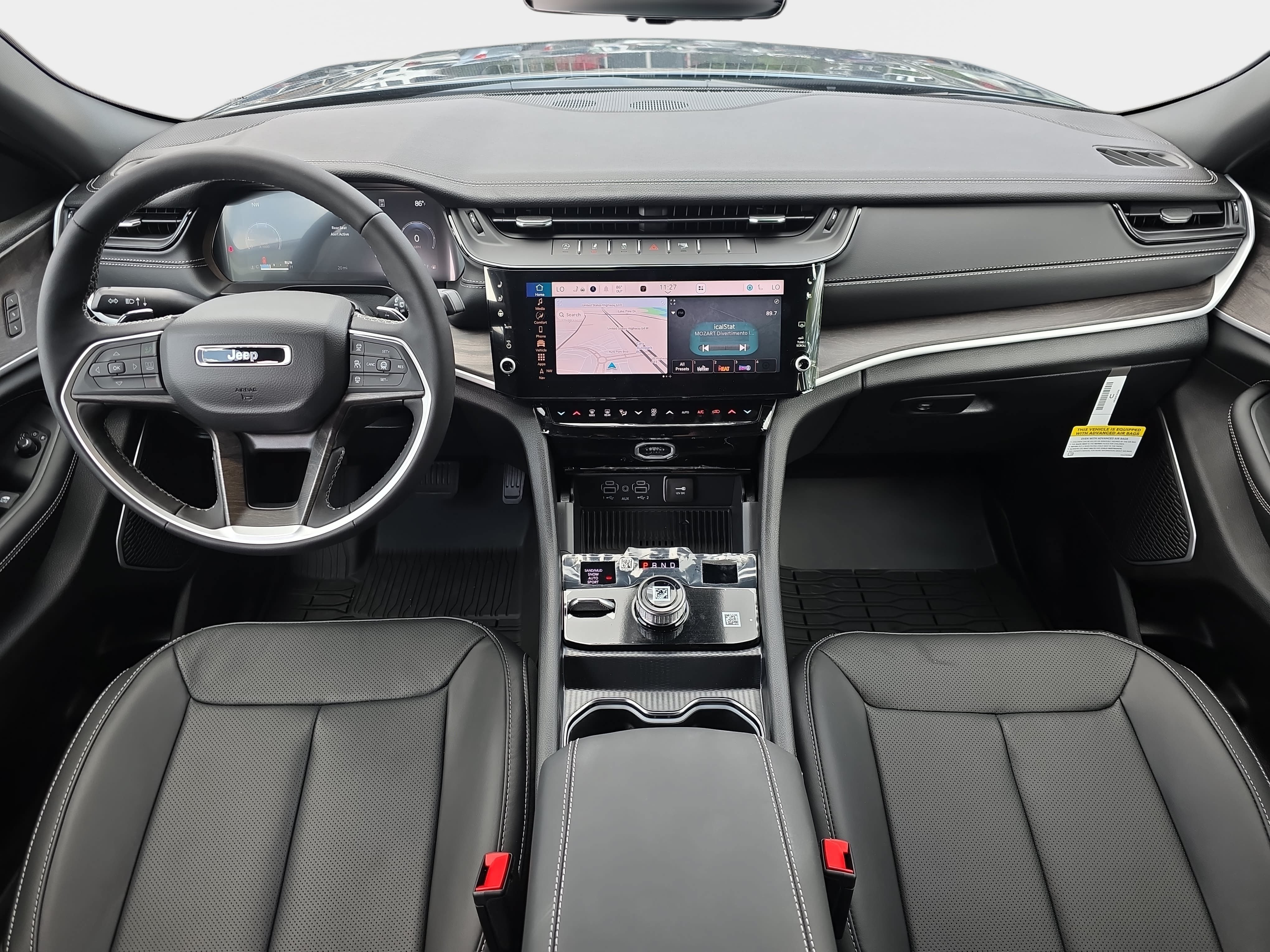 New 2026 Jeep Grand Cherokee Limited AWD/4WD image 9