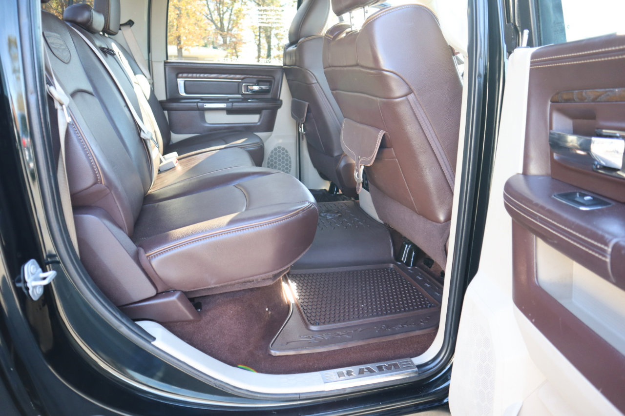 Used 2017 RAM 2500 Longhorn image 18