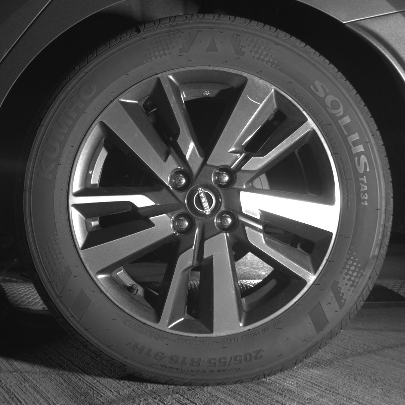 Used 2025 Nissan Versa SV image 14